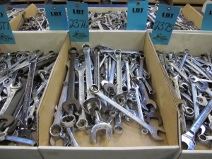 LOT TO INCLUDE WILLIAMS, PROTO, AND ARMSTRONG: MISC. COMBO WRENCHES-2376