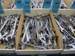 LOT TO INCLUDE WILLIAMS, PROTO, AND ARMSTRONG: MISC. COMBO WRENCHES-2379