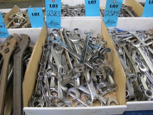 LOT TO INCLUDE WILLIAMS, PROTO, AND ARMSTRONG: MISC. COMBO WRENCHES-2383