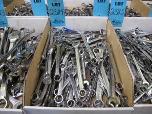LOT TO INCLUDE WILLIAMS, PROTO, AND ARMSTRONG: MISC. COMBO WRENCHES-2384