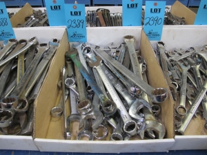 LOT TO INCLUDE WILLIAMS, PROTO, AND ARMSTRONG: MISC. COMBO WRENCHES-2389
