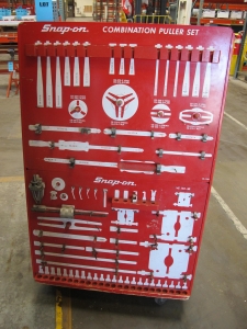 SNAP ON TOOL CONTROL BOARD WITH MISC. PULLERS, MODEL NUMBER VE 138-1B-2309