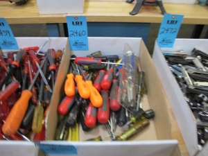 MISC. SCREWDRIVERS, VARIED SIZES-2460
