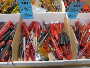 MISC. SCREWDRIVERS, VARIED SIZES-2467
