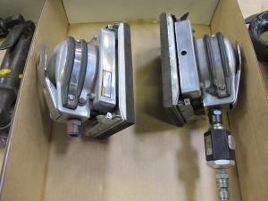(2) UNIVERSAL TOOL JITTERBUG SANDERS, MODEL NUMBER UT8792-2546
