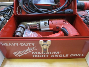 MILWAUKEE "MAGNUM HOLESHOOTER" RIGHT ANGLE DRILL WITH CHUCK ADAPTER, CATALOG NUMBER 0234-T-2560