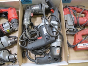 (4) SKILL AND BLACK&DECKER ELECTRIC DRILLS-2563