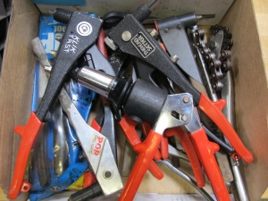 MISC. POP RIVET GUNS AND TOOLING-2585