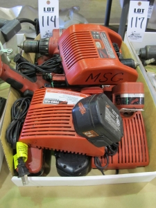 LOT MILWAUKEE ASST'D CORDLESS DRILLS (T-10) LOADING & HANDLING FEE $10-114
