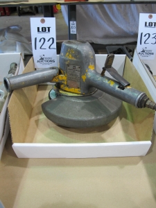 IH PNEUMATIC GRINDER S/N S106 (T-10) LOADING & HANDLING FEE $10-122