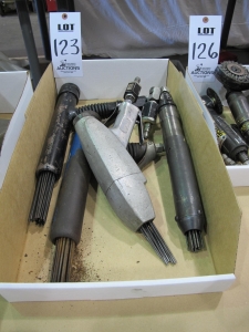 LOT (4) ASST'D PNEUMATIC NEEDLE GUNS (T-10) LOADING & HANDLING FEE $10-123