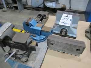 LOT (4) ASST'D VISES (T-10) LOADING & HANDLING FEE $25-243