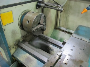 BRIDGEPORT ROMI EZ PATH CNC FLAT BED LATHE, 17" X 40" CC, 4000 RPM, 2" SPINDLE BORE, EZ PATH-S CNC CONTROL, S/N 40500 (T-10) LOADING & HANDLING FEE $300-264