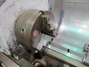 LEBLOND ENGINE LATHE, 20" X 80" CC, 3" HOLE THRU, 3 JAW CHUCK, (2) STEADY RESTS, FOLLOW REST, TAPER ATTACHMENT, COOLANT SYSTEM, 2 AXIS DRO, S/N 2975 (T-10) LOADING & HANDLING FEE $550-274