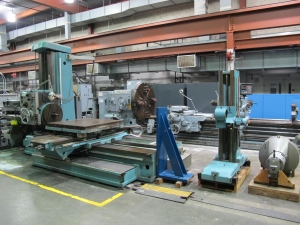 TOS W100A TABLE TYPE HORIZONTAL BORING MILL, 3.93" SPINDLE, ISO 50 TAPER, MAX DIAMETER FACE TURNING: 35.43", TRAVELS: X- 63", Y-44", Z-49", 49" X 49" ROTARY TABLE, 6,600 LB CAPACITY TABLE, TAIL STOCK, FACING HEAD, NUMBER OF SPEEDS 23, 1120 RPM, 4 AXIS DRO, 15 HP, S/N 26-28 (T-10) LOADING & HANDLING FEE $1,500-279