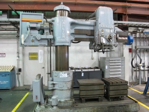 CARLTON RADIAL ARM DRILL, 6' ARM, 17" COLUMN, TILTING BOX TABLE, S/N 4A-5816 (T-10) LOADING & HANDLING FEE $1,250-288