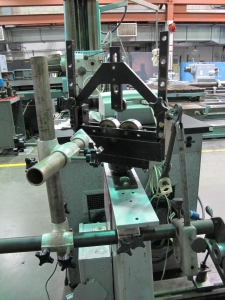 IRD MODEL B50-5V BALANCING MACHINE S/N G230532 (T-10) LOADING & HANDLING FEE $500-298