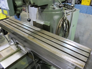 BRIDGEPORT EZ TRAK II VERTICAL MILL, 58" X 11" TABLE, POWER FEED, POWER DRAW BAR, S/N 8596E (T-10) LOADING & HANDLING FEE $300-302