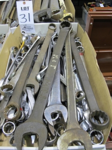 LOT ASST'D WRENCHES (T-10) LOADING & HANDLING FEE $10-31