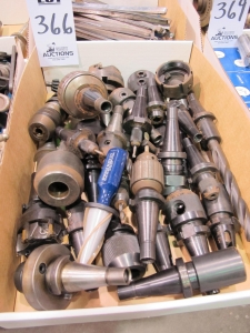 LOT ASST'D TOOL HOLDERS (T-10) LOADING & HANDLING FEE $10-366