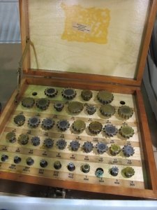 LOT ASST'D CUTTING TOOLS (T-10) LOADING & HANDLING FEE $10-439