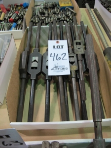 LOT ASST'D TAP HOLDERS (T-10) LOADING & HANDLING FEE $10-462