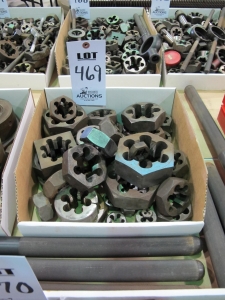 LOT ASST'D THREAD DIES (T-10) LOADING & HANDLING FEE $10-469