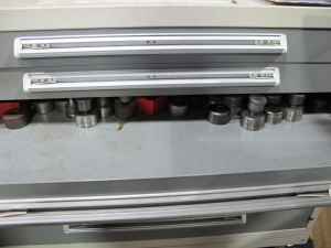 VIDMAR 6-DRAWER TOOL CABINET W/ DIES FOR PIRANHA (T-10) LOADING & HANDLING FEE $50-550