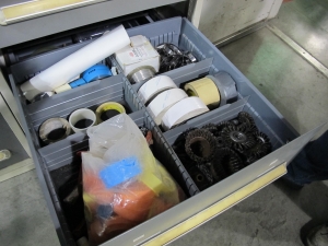 STANLEY VIDMAR 7-DRAWER TOOL CABINET W/ CONTENTS (T-10) LOADING & HANDLING FEE $50-603