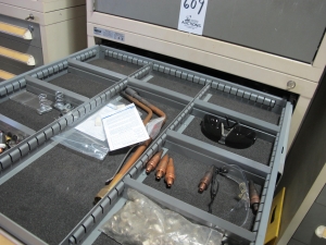 STANLEY VIDMAR 8-DRAWER TOOL CABINET W/ CONTENTS (T-10) LOADING & HANDLING FEE $50-609