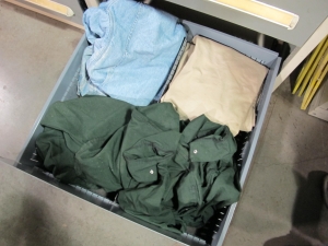 STANLEY VIDMAR 8-DRAWER TOOL CABINET W/ CONTENTS (T-10) LOADING & HANDLING FEE $50-610