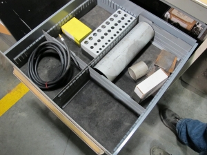 STANLEY VIDMAR 8-DRAWER TOOL CABINET W/ CONTENTS (T-10) LOADING & HANDLING FEE $50-613