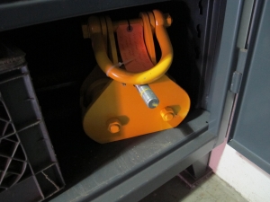 STRONG HOLD 2-DOOR STORAGE CABINET W/ CONTENTS (T-10) LOADING & HANDLING FEE $50-659