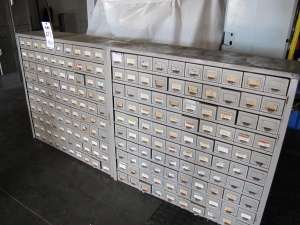 CABINET W/ CONTENTS (T-10) LOADING & HANDLING FEE $100-679