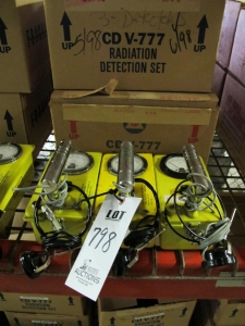 LOT (12) VICTOREEN INSTRUMENT MODEL 6B PORTABLE RADIATION DETECTORS (G-46) LOADING & HANDLING FEE $10-798