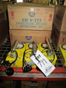 LOT (12) VICTOREEN INSTRUMENT MODEL 6B PORTABLE RADIATION DETECTORS (G-46) LOADING & HANDLING FEE $10-799