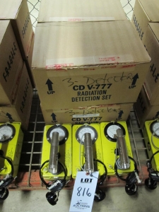 LOT (12) VICTOREEN INSTRUMENT MODEL 6B PORTABLE RADIATION DETECTORS (G-46) LOADING & HANDLING FEE $10-816