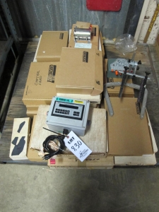 LOT FOXBORO CONTROL CARDS & CONNECTION CABLES (G-46) LOADING & HANDLING FEE $25-830
