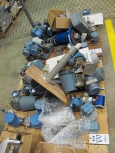 LOT (2) PALLETS ROSEMOUNT VALVES & CONTROLLERS (G-46) LOADING & HANDLING FEE $25-837