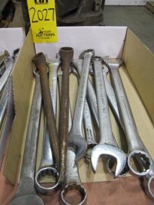 LOT WRENCHES (G-49) LOADING & HANDLING FEE $10-2027