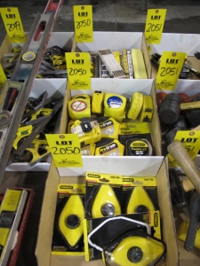 LOT STANLEY CHALK LINE REELS, TAPE MEASURES AND RULERS (G-49) LOADING & HANDLING FEE $10-2050