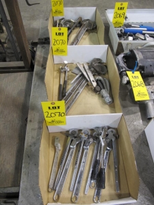 LOT (3) BOXES PIPE & TUBE BENDERS (G-49) LOADING & HANDLING FEE $10-2070