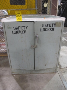 2-DOOR STORAGE CABINET (G-49) LOADING & HANDLING FEE $50-2104