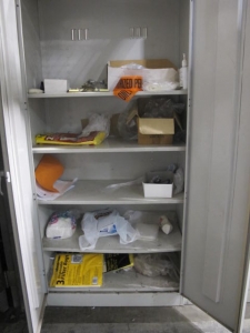 TENNSCO CABINET W/ CONTENTS (G-49) LOADING & HANDLING FEE $50-2134