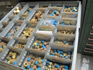 LYON 9-DRAWER INDUSTRIAL PARTS CABINET W/ BRASS FITTINGS (G-49) LOADING & HANDLING FEE $50-2148