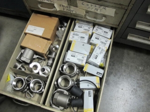 16-DRAWER INDUSTRIAL PARTS CABINET W/ O-RINGS (G-49) LOADING & HANDLING FEE $50-2149