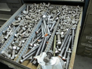 LISTA 10-DRAWER INDUSTRIAL PARTS CABINET W/ BOLTS AND STUDS (G-49) LOADING & HANDLING FEE $50-2150