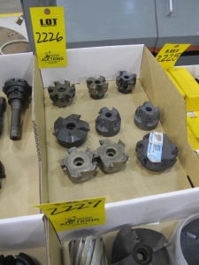 LOT MISC CARBIDE TOOL MILL FACING CUTTERS (G-49) LOADING & HANDLING FEE $10-2226