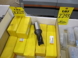 LOT CARBIDE MILLING CUTTERS (G-49) LOADING & HANDLING FEE $10-2228
