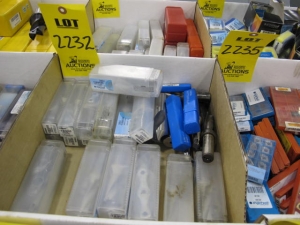 LOT CARBIDE MILLING CUTTERS (G-49) LOADING & HANDLING FEE $10-2232